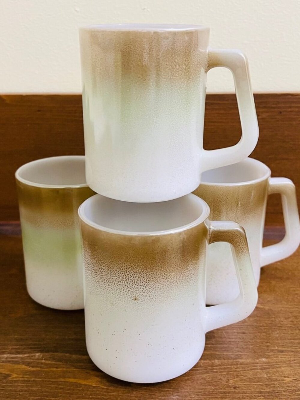 Federal Mesa Moss Ombre Milk Glass Mugs Mugs Set of 4